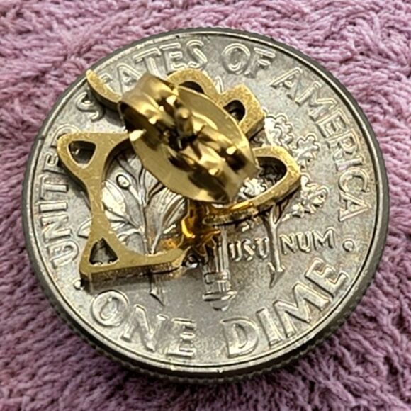 Cat Gold Plated Stainless Steel Earrings Pierced Ears Studs Cat Mom Lady Gift - Picture 4 of 7